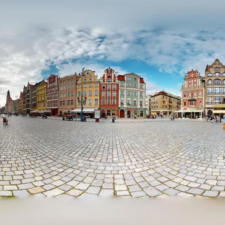 Market Square View Cozy 2 As R425 *