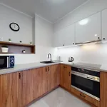 Market Square View Cozy 2 As R425 *