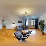 Market Square View Cozy 2 As R425 * Breslau