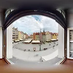 Market Square View Cozy 2 As R425 *