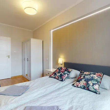 Apartment Market Square View Cozy 2 As R425 *