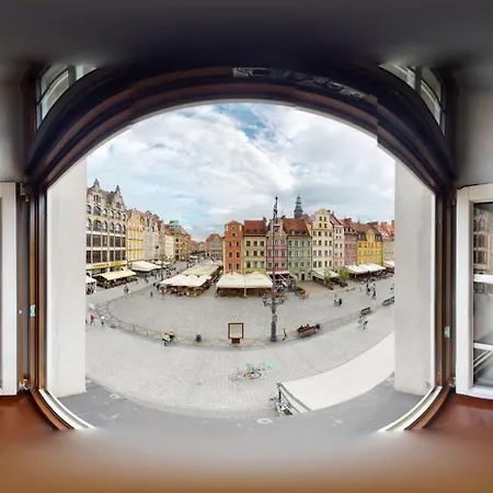 Market Square View Cozy 2 As R425 *